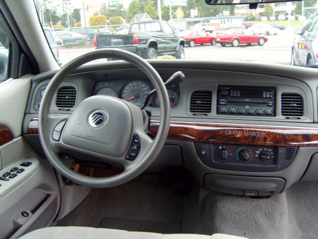 Mercury Grand Marquis 2004 photo 3