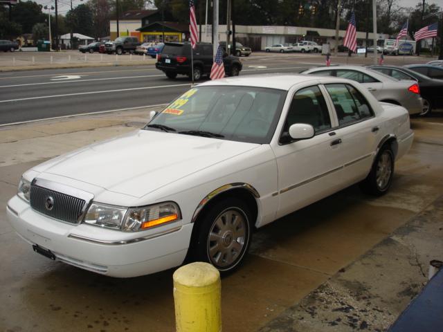 Mercury Grand Marquis Touring-res Sedan