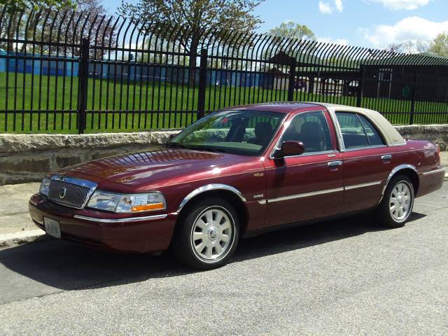 Mercury Grand Marquis Base GL Sedan