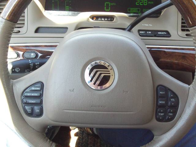 Mercury Grand Marquis 2004 photo 1