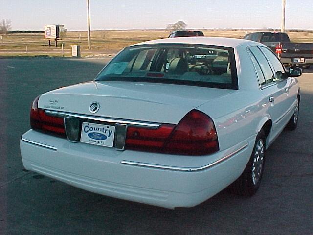 Mercury Grand Marquis 2004 photo 3