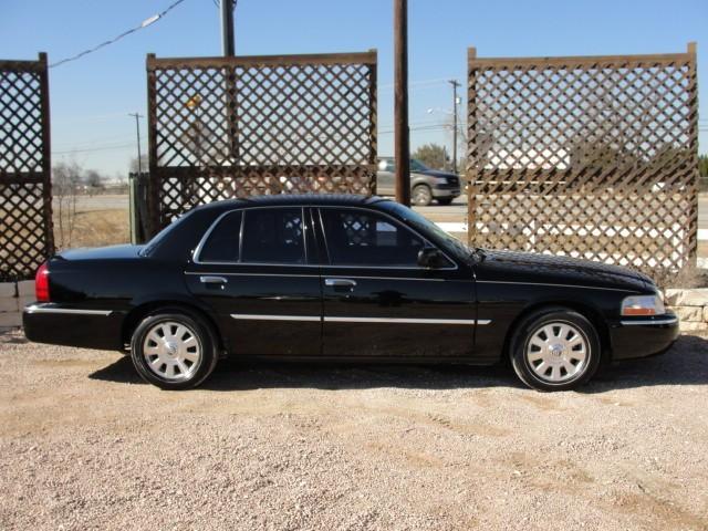 Mercury Grand Marquis 2004 photo 1