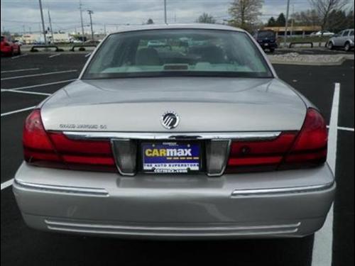 Mercury Grand Marquis 2004 photo 2