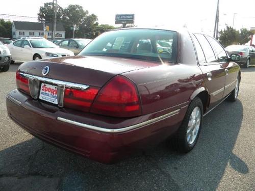 Mercury Grand Marquis 2004 photo 2