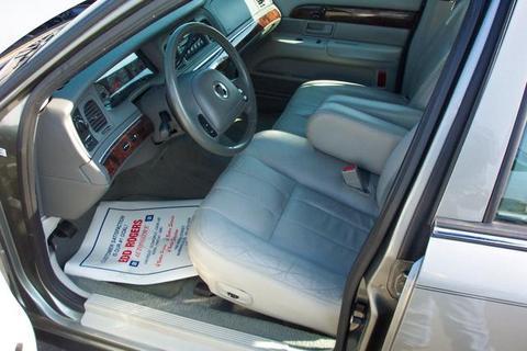 Mercury Grand Marquis 2004 photo 2