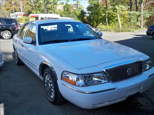 Mercury Grand Marquis Crew Cab 167 WB 4WD DRW Sedan