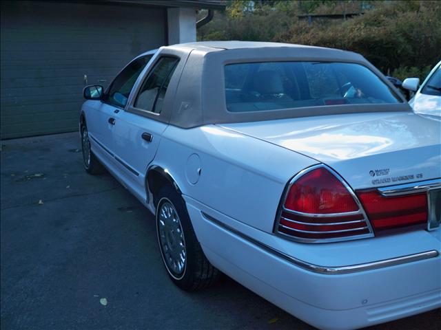 Mercury Grand Marquis 2004 photo 2