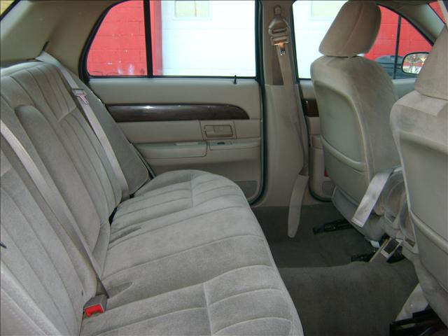 Mercury Grand Marquis 2004 photo 2