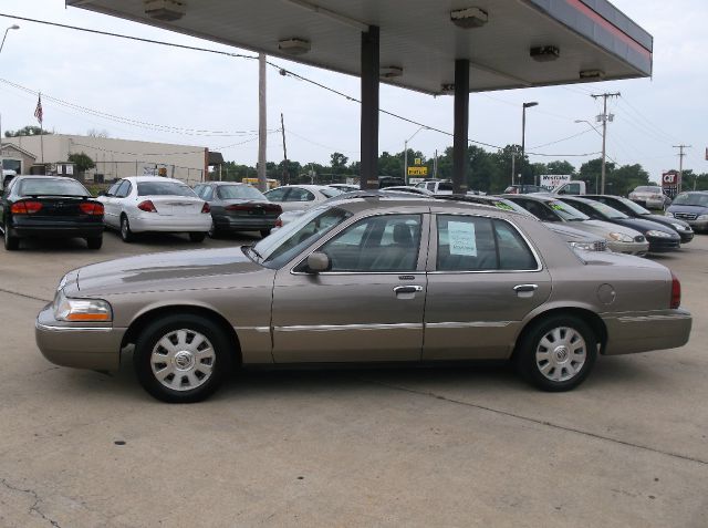 Mercury Grand Marquis 2004 photo 2