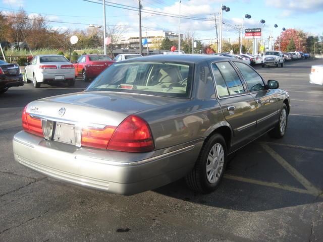 Mercury Grand Marquis 2004 photo 2