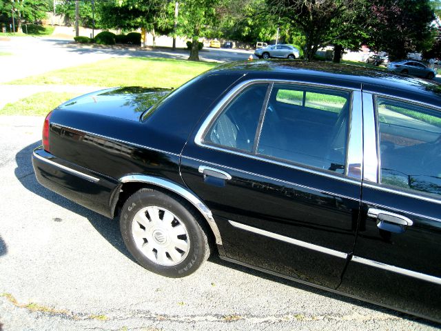 Mercury Grand Marquis Touring-res Sedan