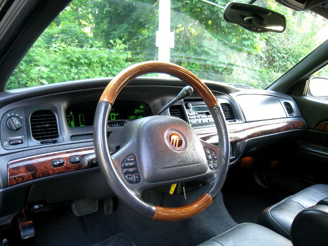 Mercury Grand Marquis 2004 photo 25