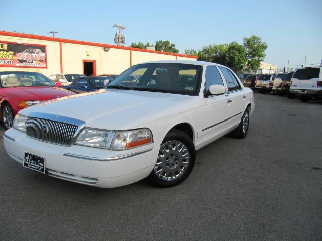 Mercury Grand Marquis 2004 photo 2