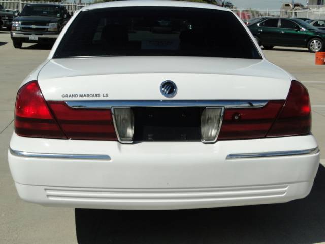 Mercury Grand Marquis 2004 photo 2