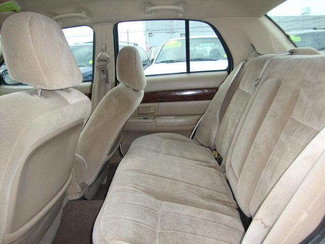 Mercury Grand Marquis 2004 photo 3