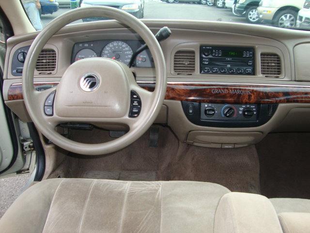 Mercury Grand Marquis 2004 photo 4