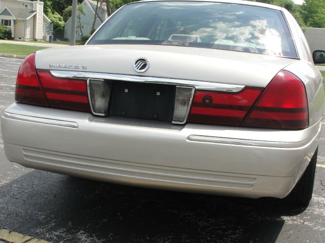 Mercury Grand Marquis 2004 photo 2