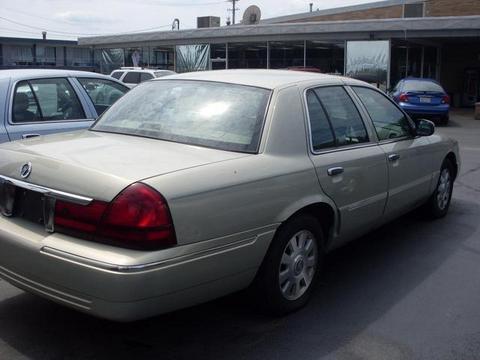 Mercury Grand Marquis 2004 photo 2