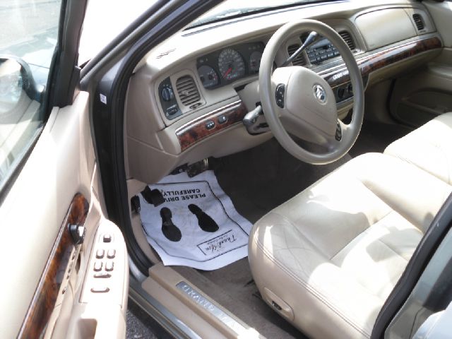 Mercury Grand Marquis 2004 photo 3