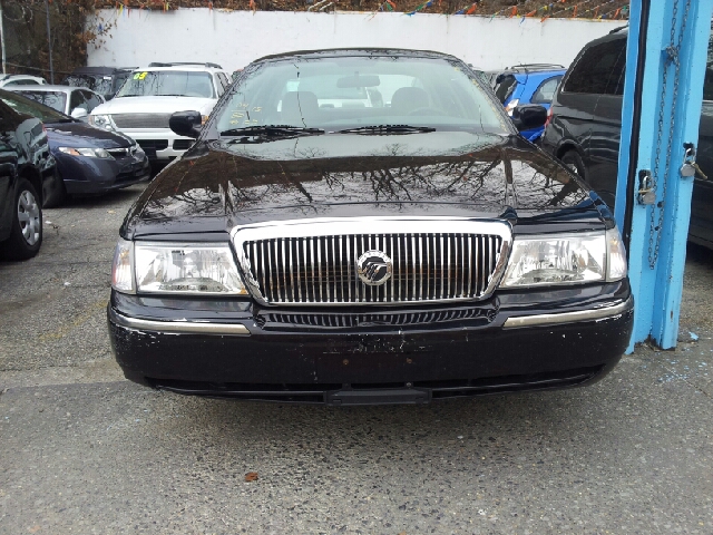 Mercury Grand Marquis 2004 photo 2