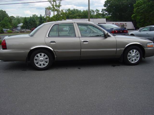 Mercury Grand Marquis 2004 photo 3