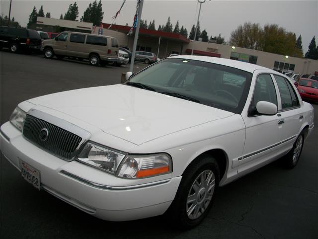 Mercury Grand Marquis 2004 photo 1