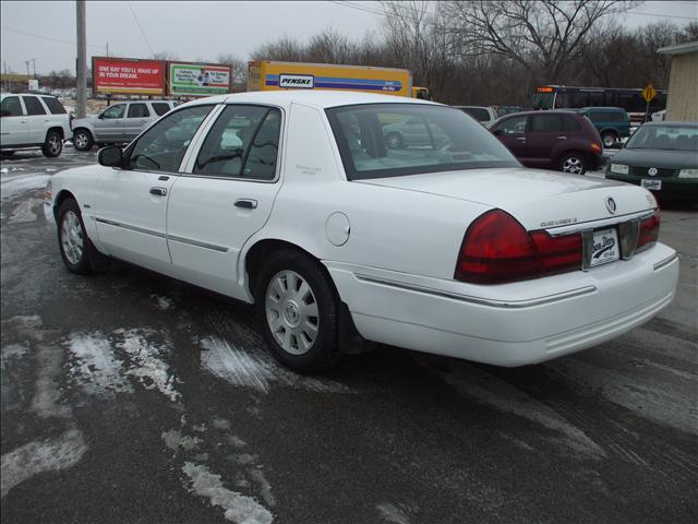 Mercury Grand Marquis 2004 photo 2