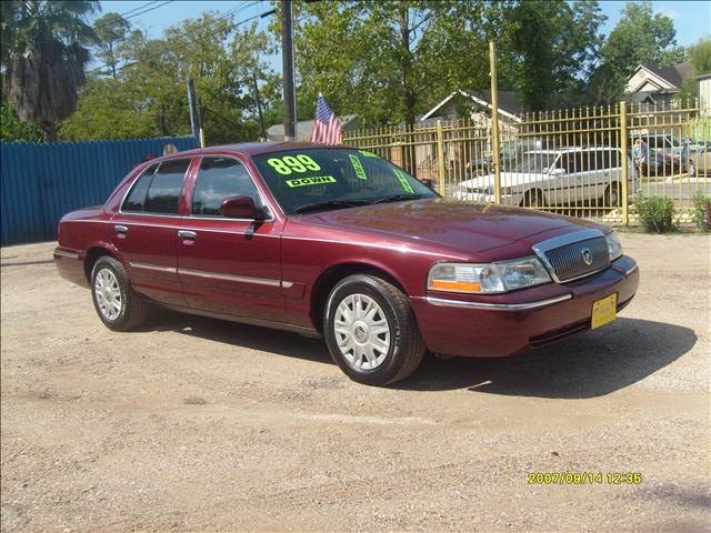 Mercury Grand Marquis 2004 photo 0