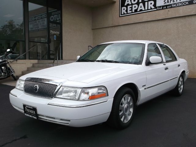 Mercury Grand Marquis 2004 photo 2