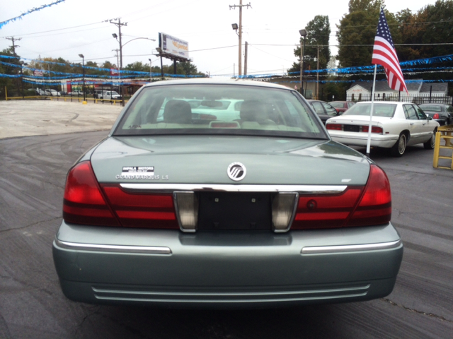 Mercury Grand Marquis 2005 photo 2