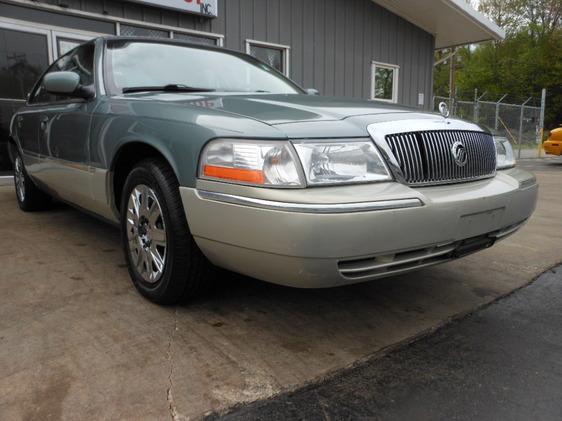 Mercury Grand Marquis 2005 photo 2