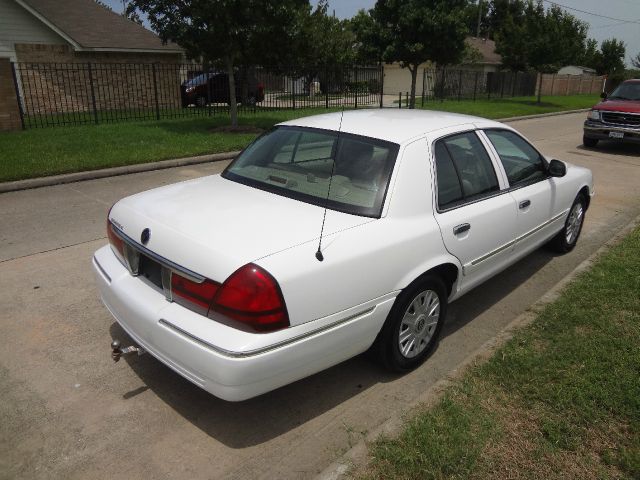 Mercury Grand Marquis 2005 photo 3