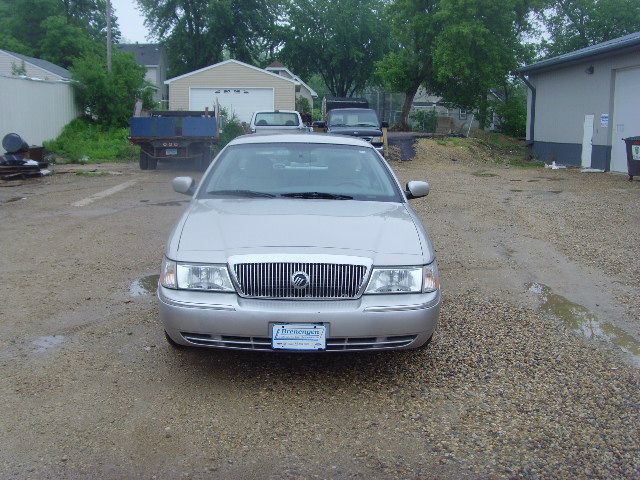 Mercury Grand Marquis 2005 photo 2