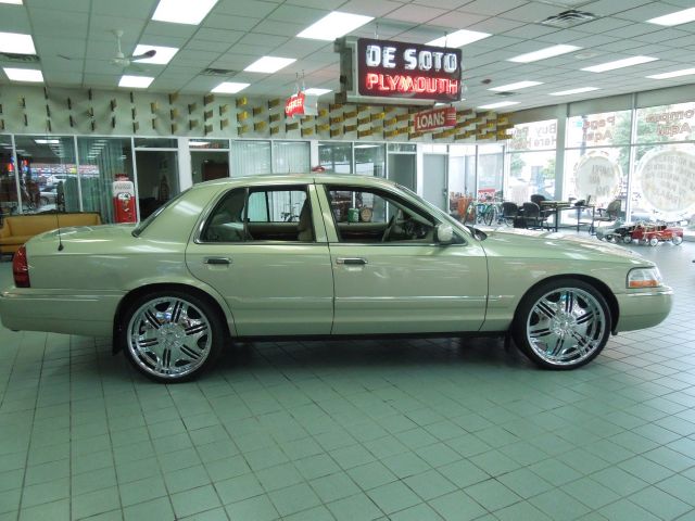 Mercury Grand Marquis 2005 photo 3