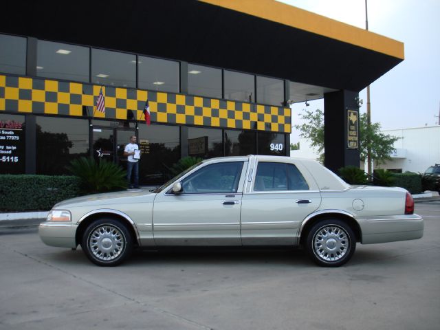 Mercury Grand Marquis 2005 photo 2