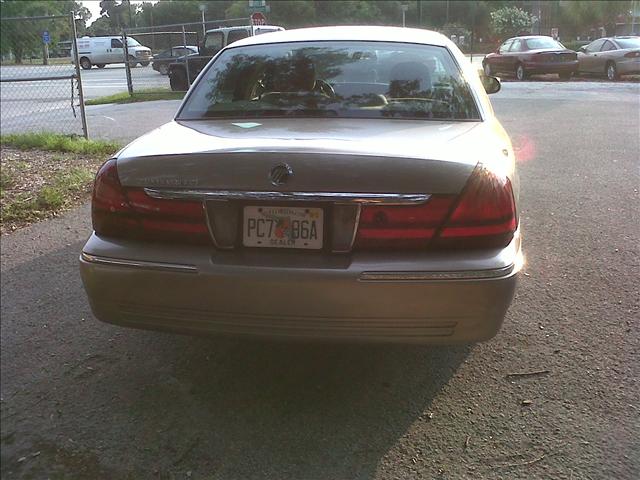 Mercury Grand Marquis 2005 photo 2