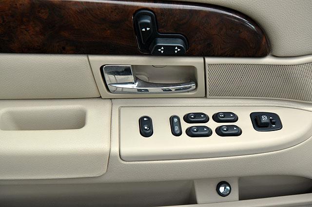 Mercury Grand Marquis 2006 photo 2