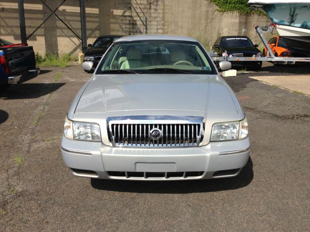 Mercury Grand Marquis 2006 photo 2