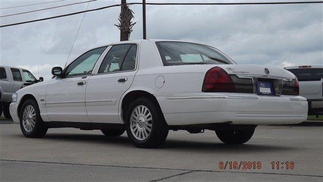 Mercury Grand Marquis 2006 photo 2