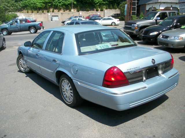 Mercury Grand Marquis 2006 photo 2