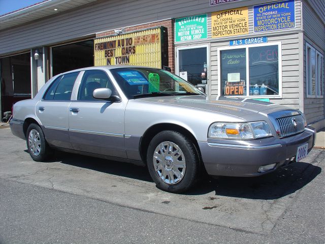 Mercury Grand Marquis 2006 photo 2