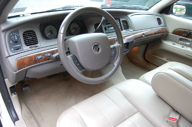 Mercury Grand Marquis 2007 photo 2