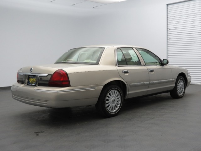 Mercury Grand Marquis 2007 photo 2