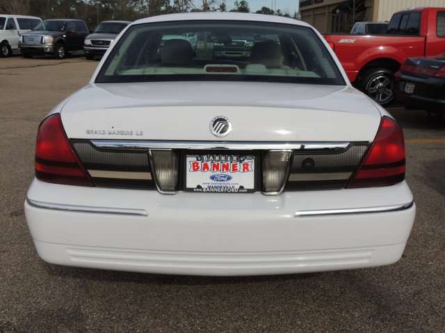 Mercury Grand Marquis 2007 photo 2