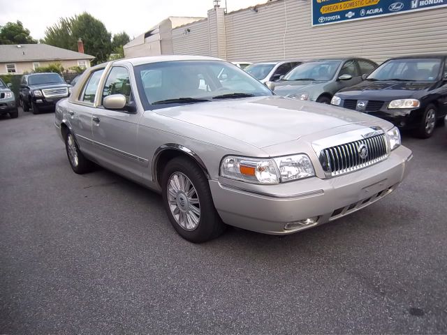 Mercury Grand Marquis 2008 photo 2