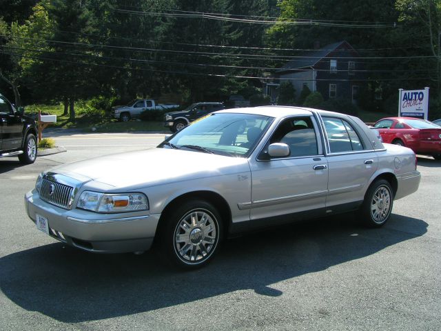 Mercury Grand Marquis 2008 photo 2