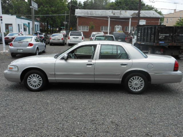 Mercury Grand Marquis 2008 photo 2