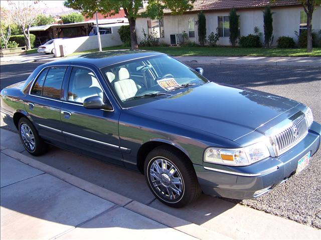 Mercury Grand Marquis XLS Sedan