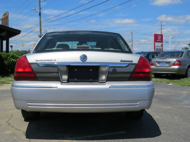 Mercury Grand Marquis 2008 photo 2