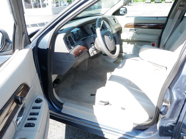 Mercury Grand Marquis 2009 photo 4